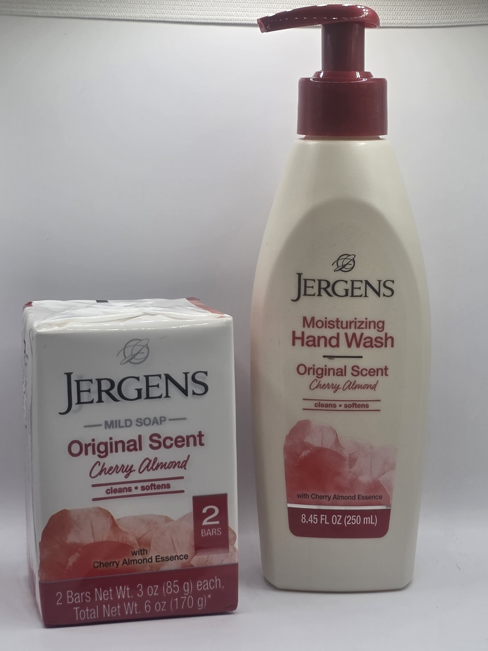 Jergens Moisturizing Hand Wash & 2 Bar Soap Original Scent Cherry Almond
